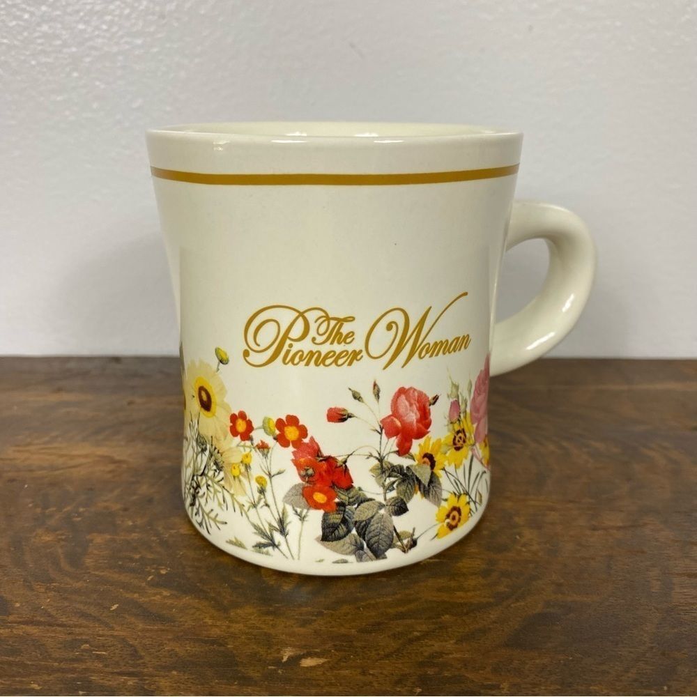 The Pioneer Woman Mercantile mug